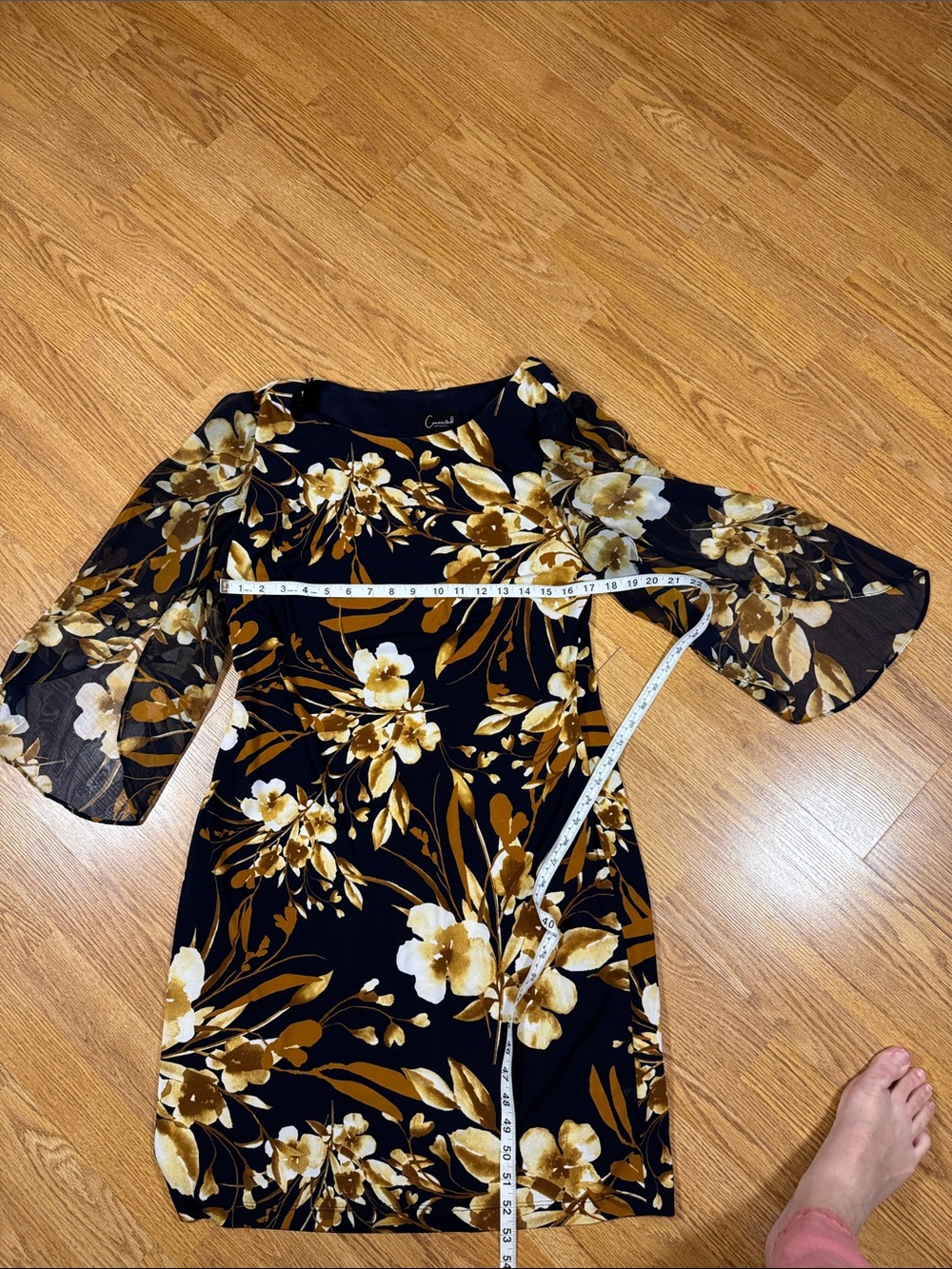 Flattering, Lightweight Navy and Gold Dress with Sheer, Cool Sleeves - Size 10 - Picture 7 of 7